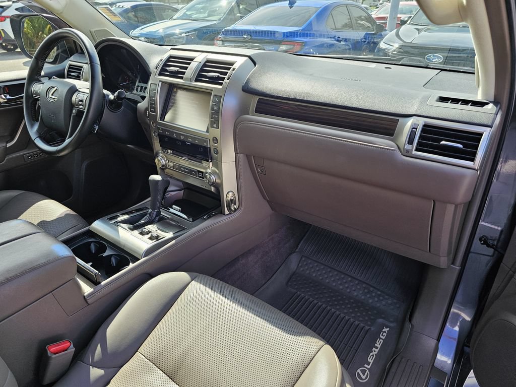 Used 2017 Lexus GX 460 w/ Navigation Package AWD/4WD image 9