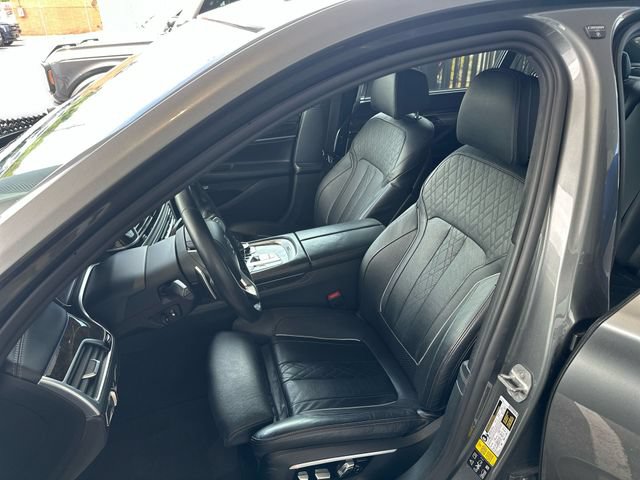 Used 2017 BMW 750i xDrive AWD/4WD image 12