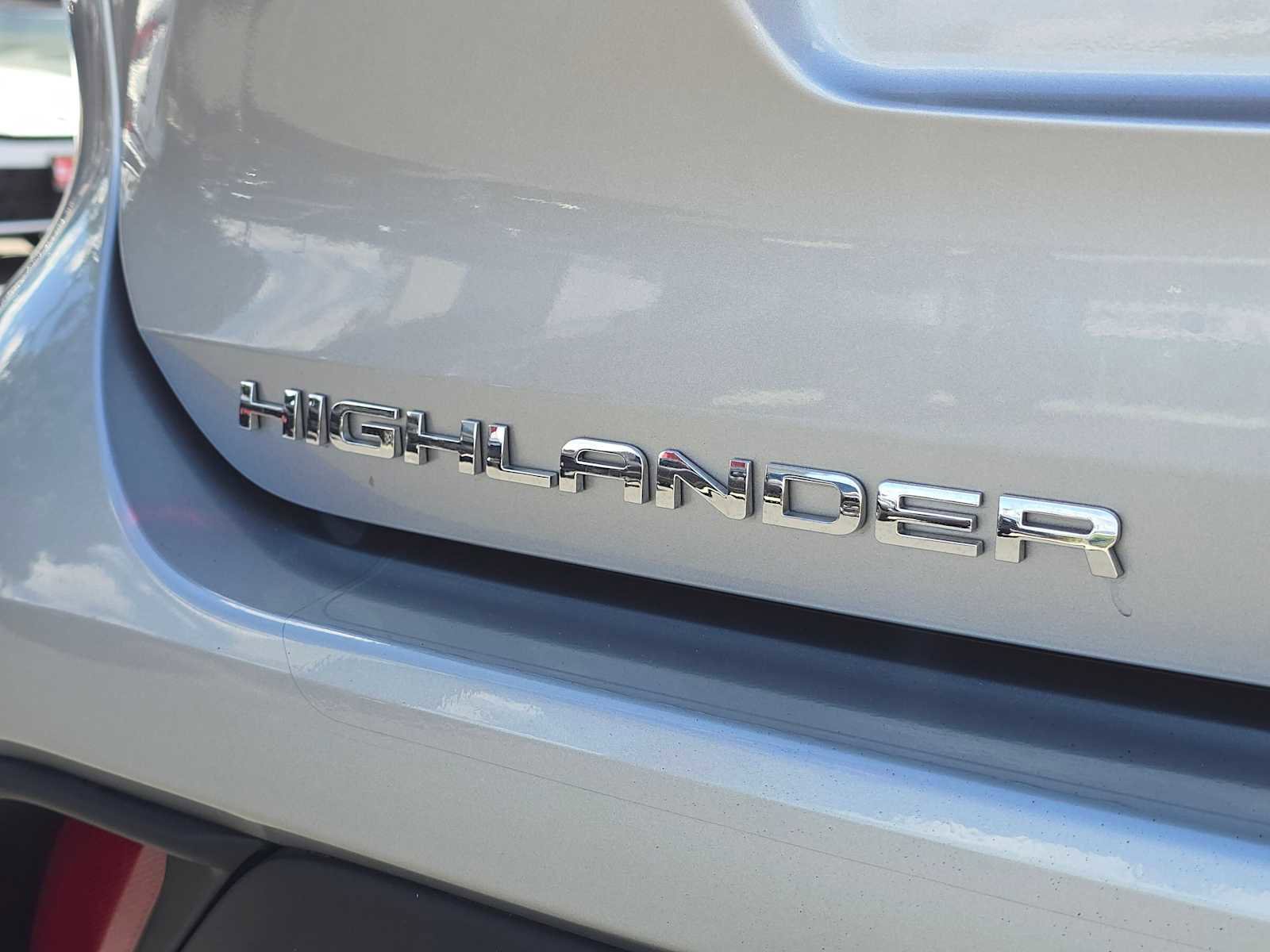 Certified 2021 Toyota Highlander L FWD image 14