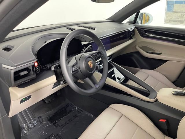 New 2025 Porsche Macan Electric image 4