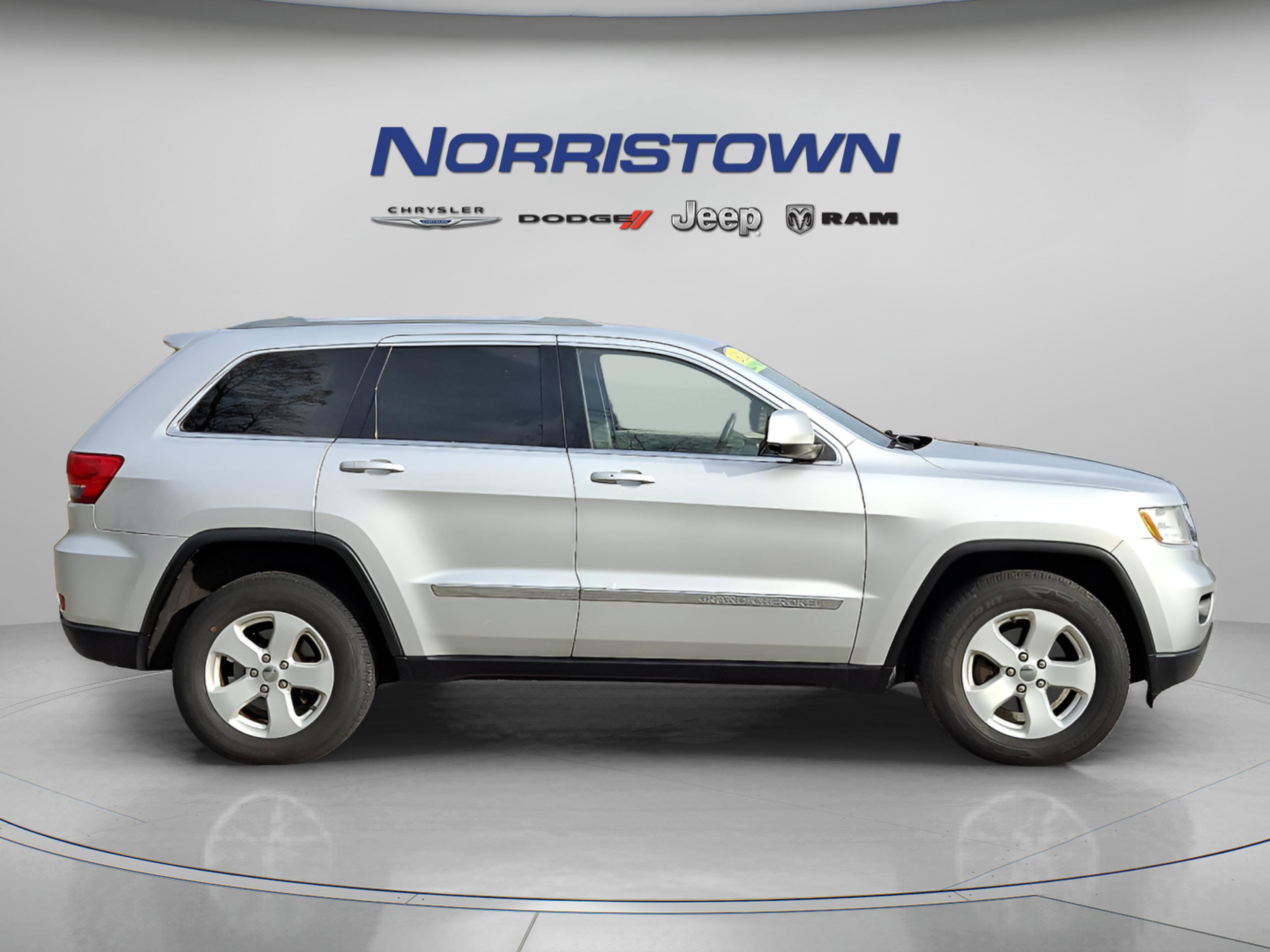 Used 2012 Jeep Grand Cherokee Laredo image 7