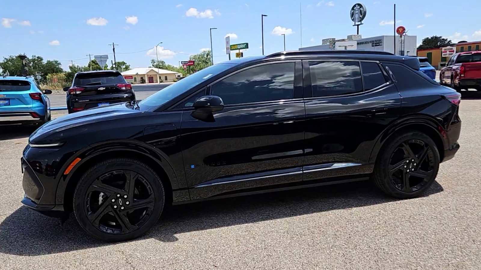 New 2025 Chevrolet Equinox EV RS image 4