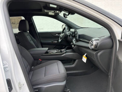 New 2026 Chevrolet Equinox LT w/ Midnight Edition image 43