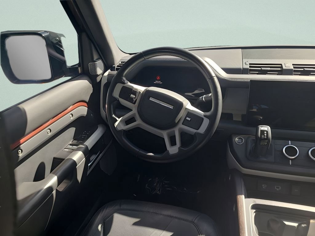 Used 2023 Land Rover Defender 130 First Edition image 7