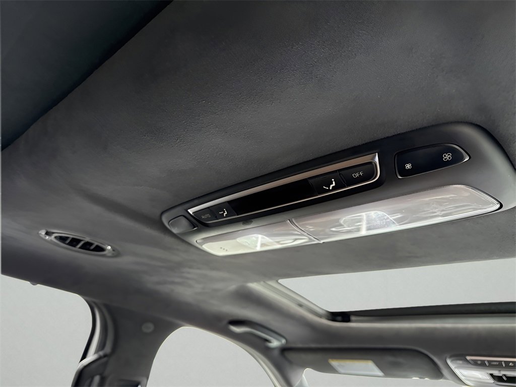 Used 2020 Kia Telluride SX w/ SX Prestige Package image 17