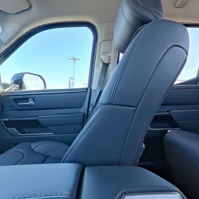 Used 2024 Toyota Tundra Limited image 28