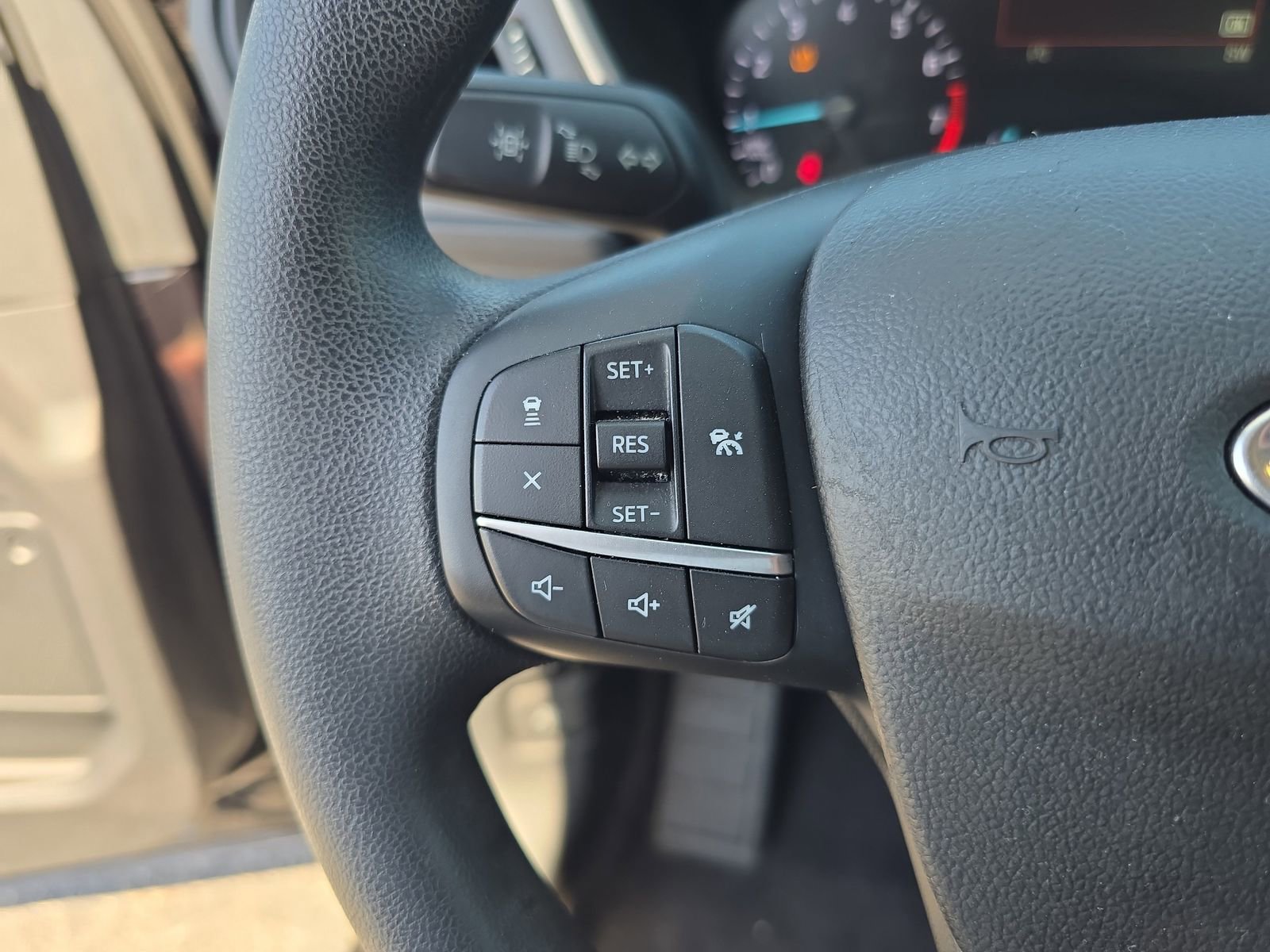 Used 2020 Ford Escape SE FWD image 22