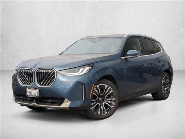 Used 2025 BMW X3 xDrive30i w/ Premium Package image 1