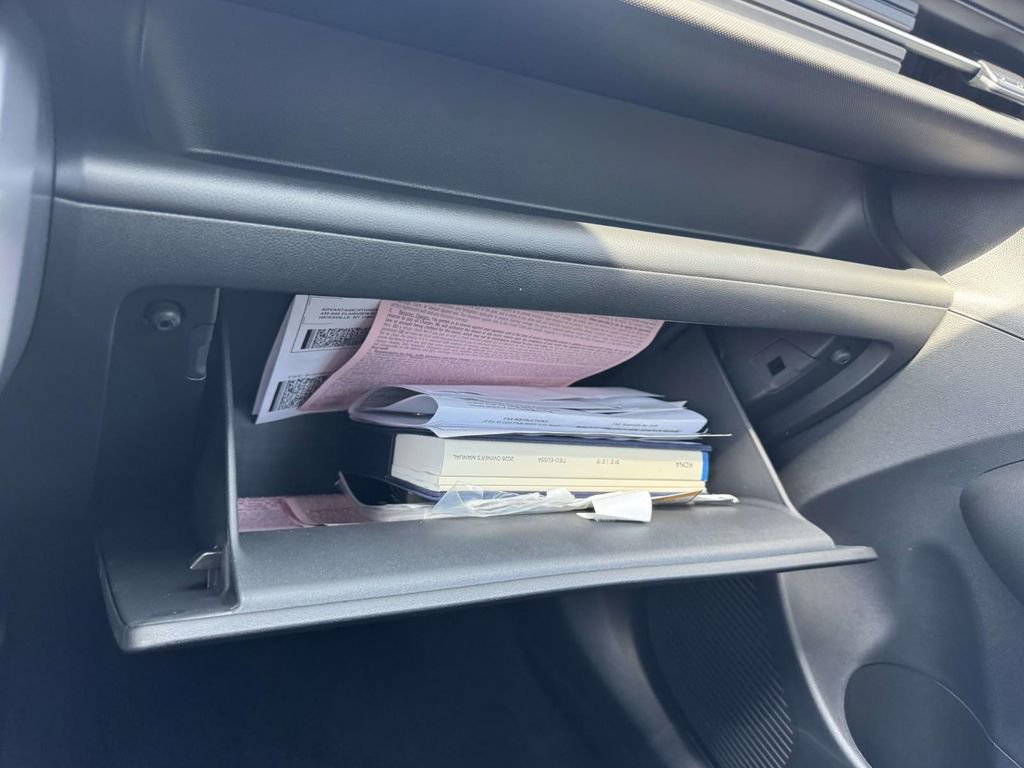 Certified 2026 Hyundai Kona SE AWD/4WD image 32