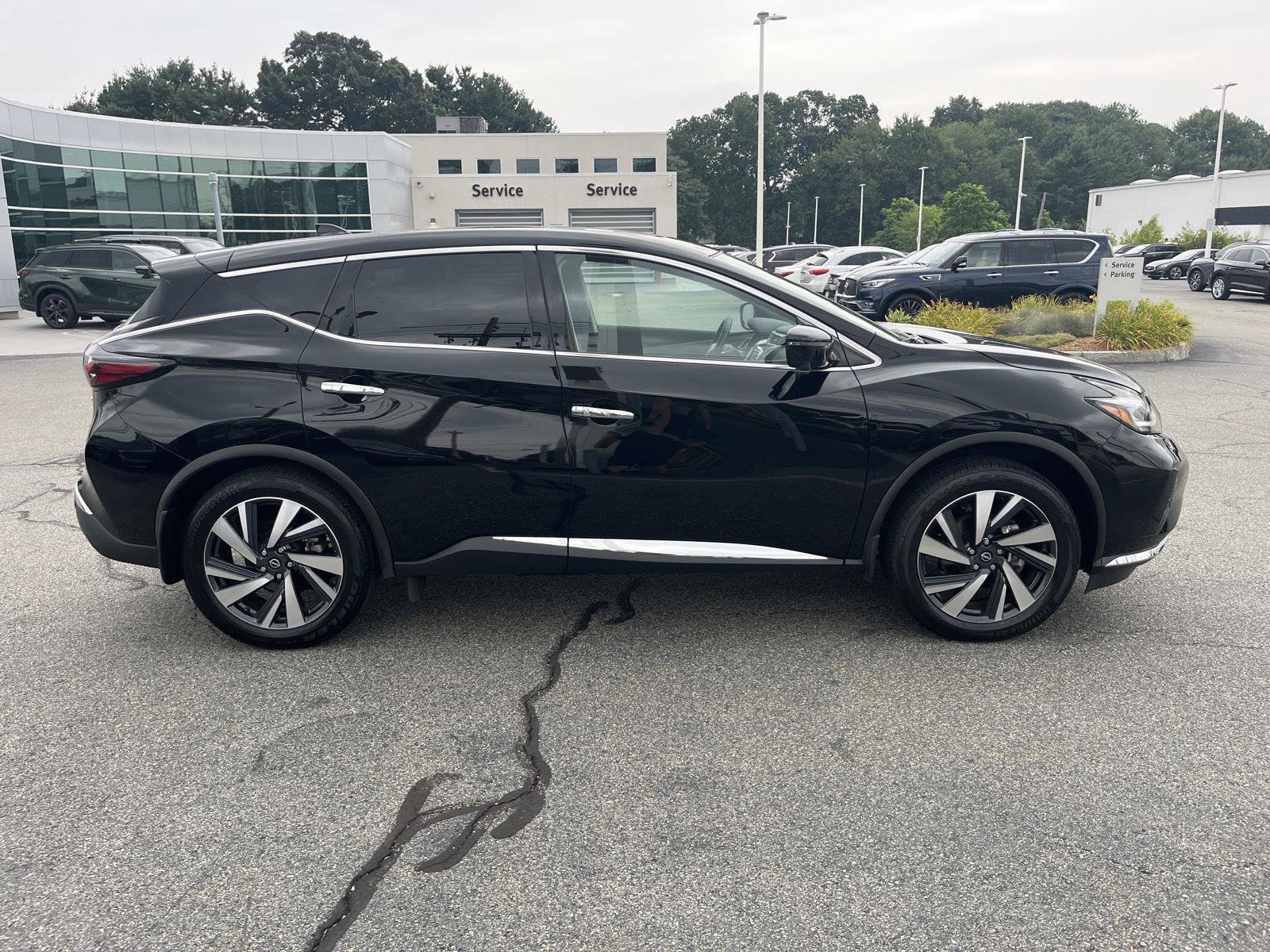 Used 2024 Nissan Murano SL w/ Cargo Package image 2