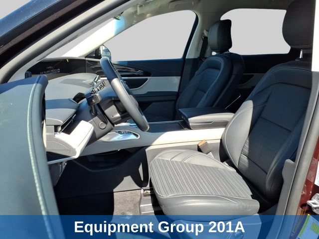 Used 2024 Lincoln Nautilus Reserve AWD/4WD image 8