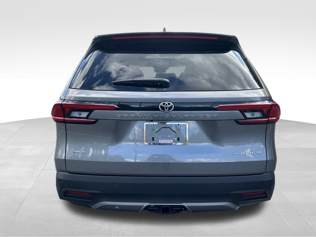 New 2026 Toyota Grand Highlander Platinum image 4