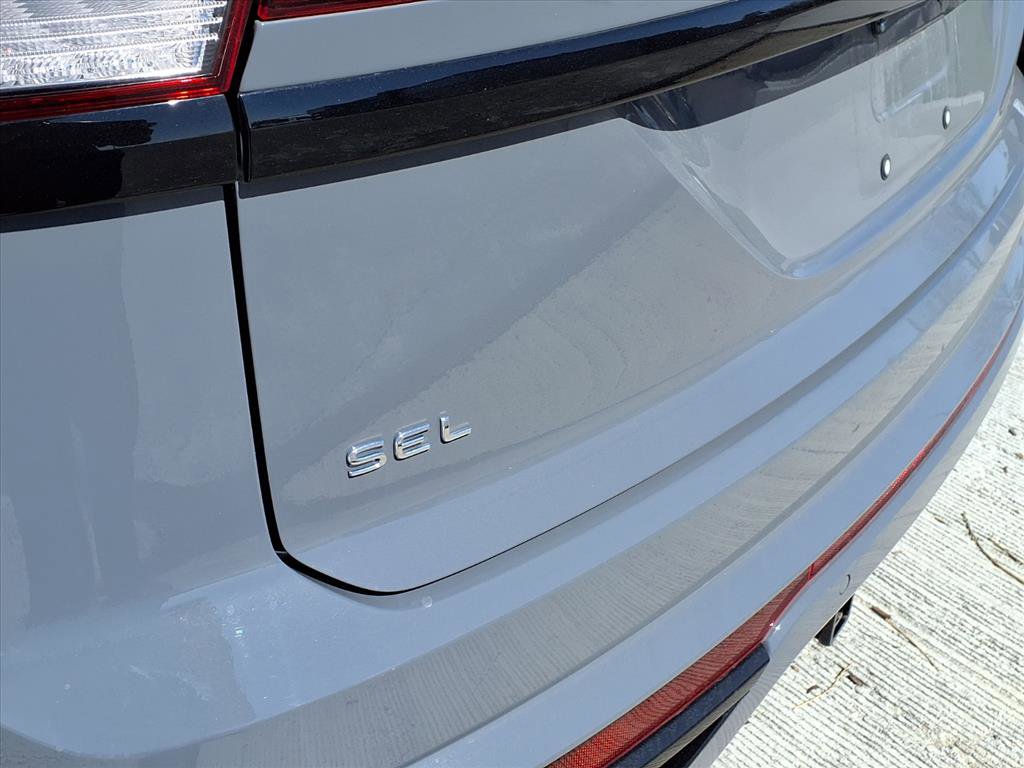 Used 2023 Volkswagen Atlas Cross Sport SEL R-Line image 32