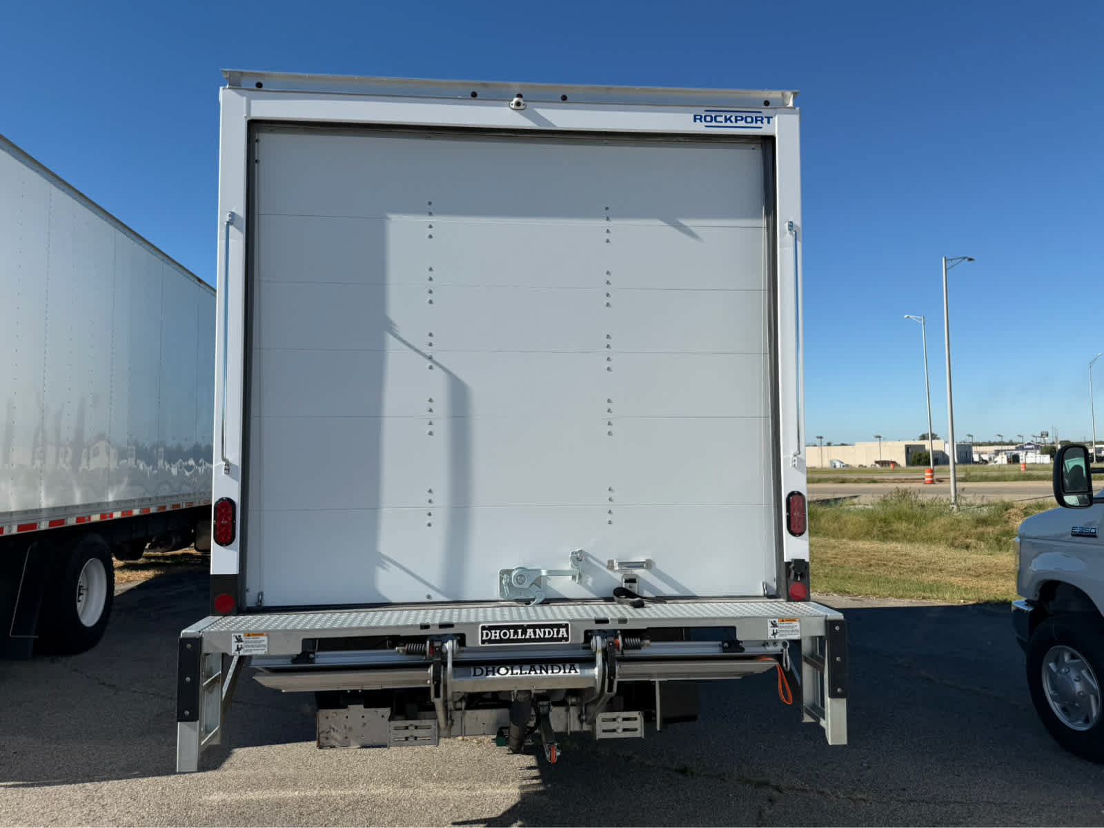 New 2027 Ford E-350 and Econoline 350 Super Duty w/ Power Equipment Group RWD image 3
