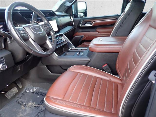 Used 2025 GMC Sierra 2500 Denali Ultimate AWD/4WD image 10