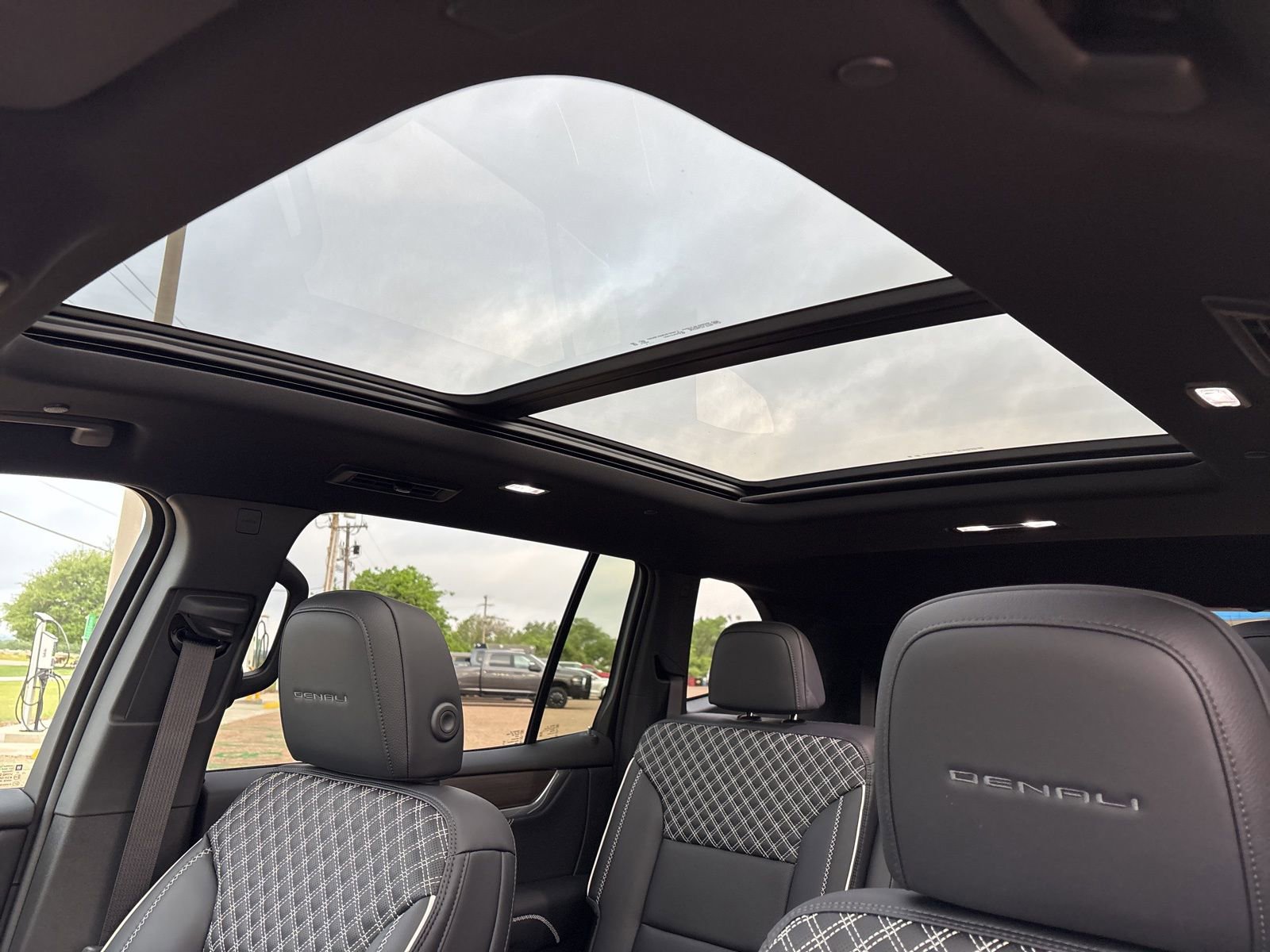 New 2026 GMC Acadia Denali image 10