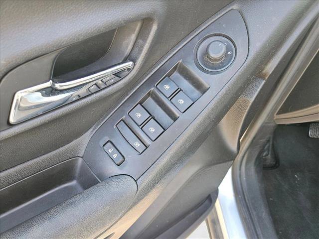 Used 2018 Chevrolet Trax LT w/ LT Convenience Package image 11