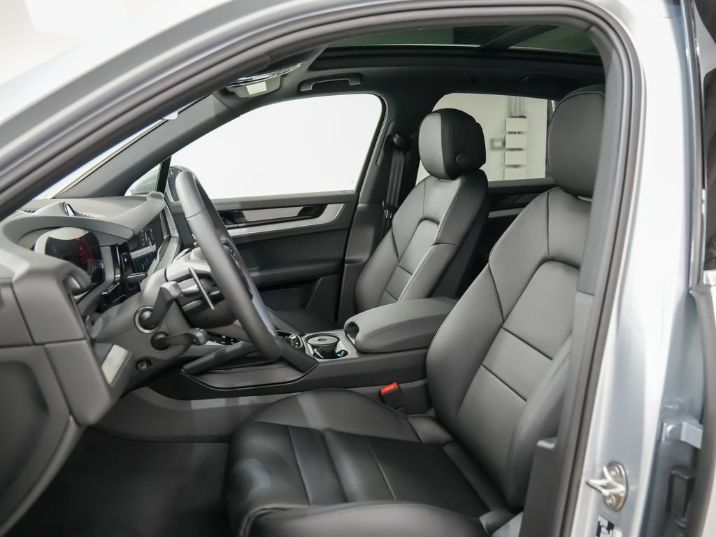 New 2026 Porsche Cayenne AWD/4WD image 5