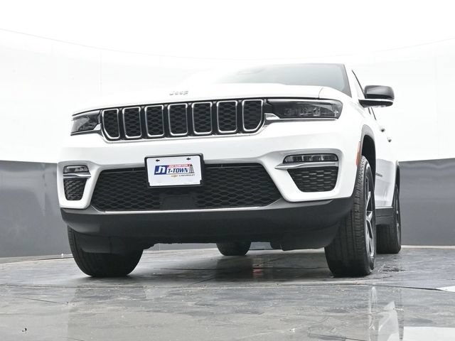 Used 2024 Jeep Grand Cherokee Limited w/ Trailer Tow Package AWD/4WD image 55
