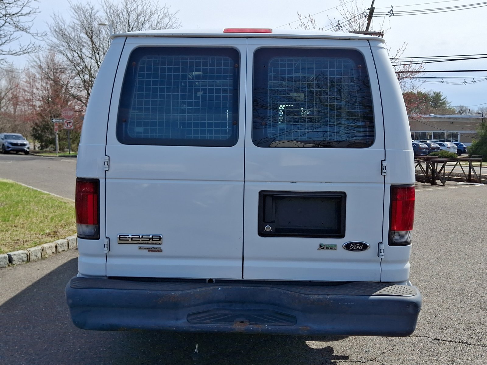 Used 2011 Ford E-250 and Econoline 250 Extended w/ Commercial Cargo Van Pkg image 6