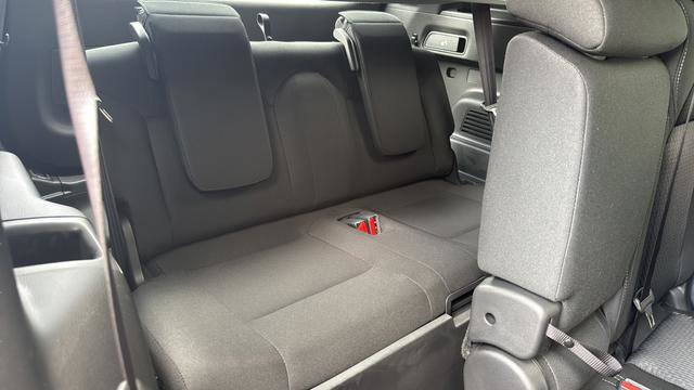 New 2026 Mitsubishi Outlander ES image 26