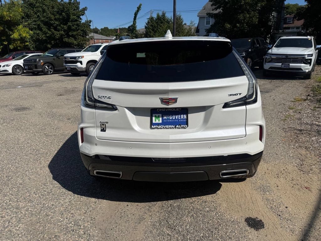 Used 2024 Cadillac XT4 Sport AWD/4WD image 5