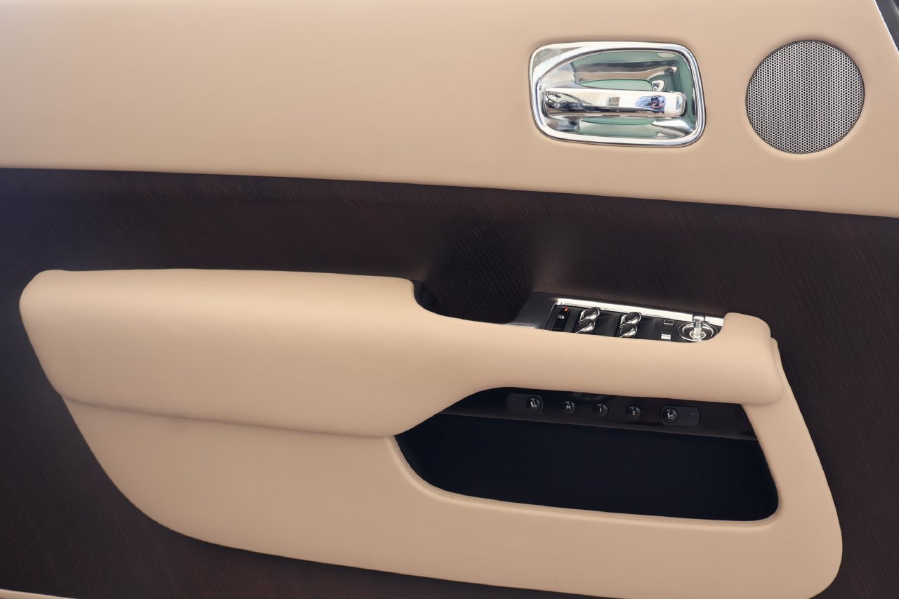 Certified 2019 Rolls-Royce Wraith RWD image 12