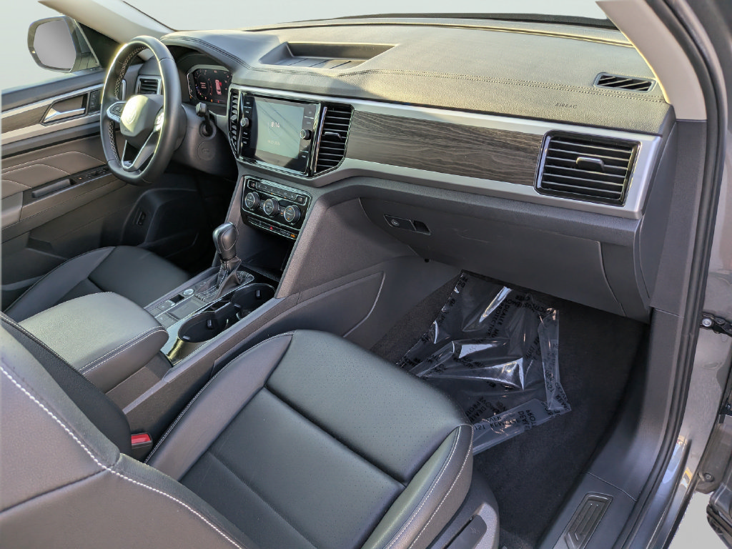 Certified 2023 Volkswagen Atlas SE w/ Panoramic Sunroof Package FWD image 9