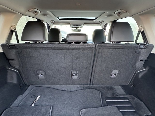 Used 2023 Nissan Rogue SV w/ SV Premium Package image 16