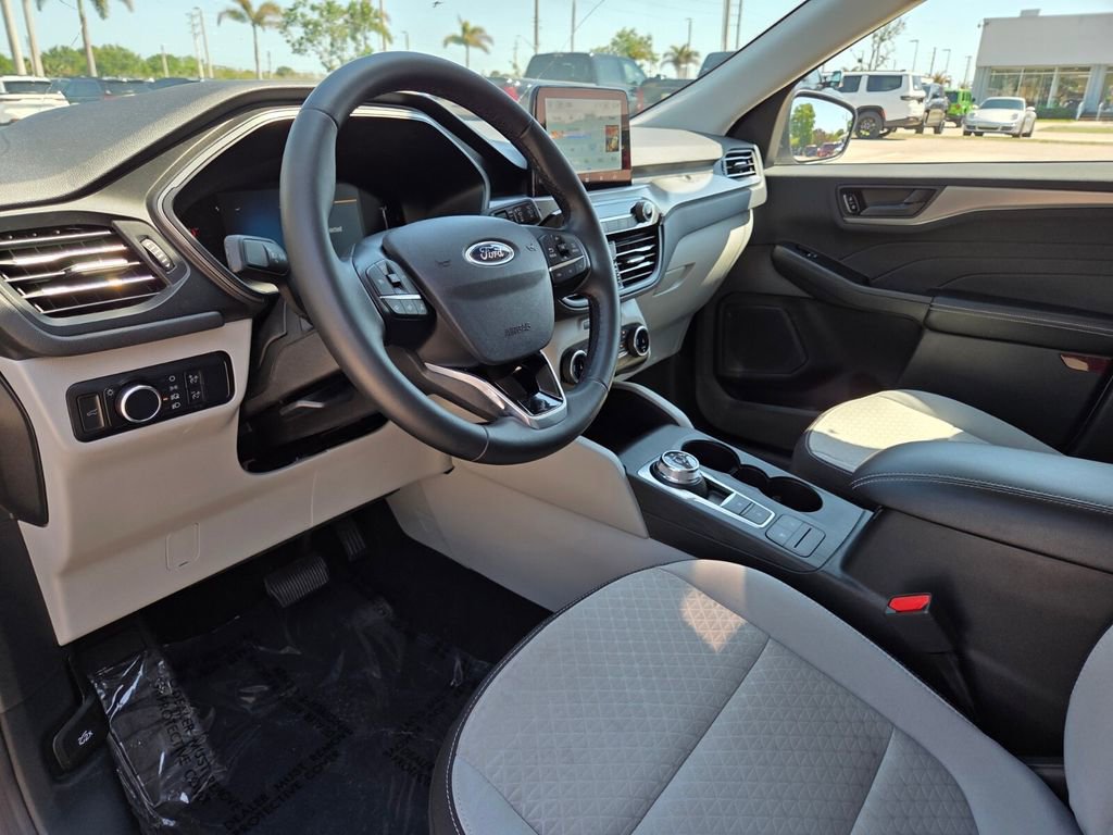 Used 2024 Ford Escape Active image 23