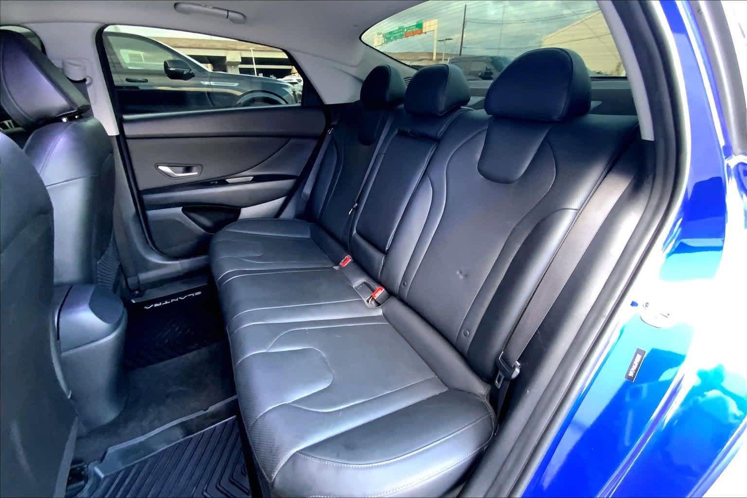 Used 2023 Hyundai Elantra Limited FWD image 29