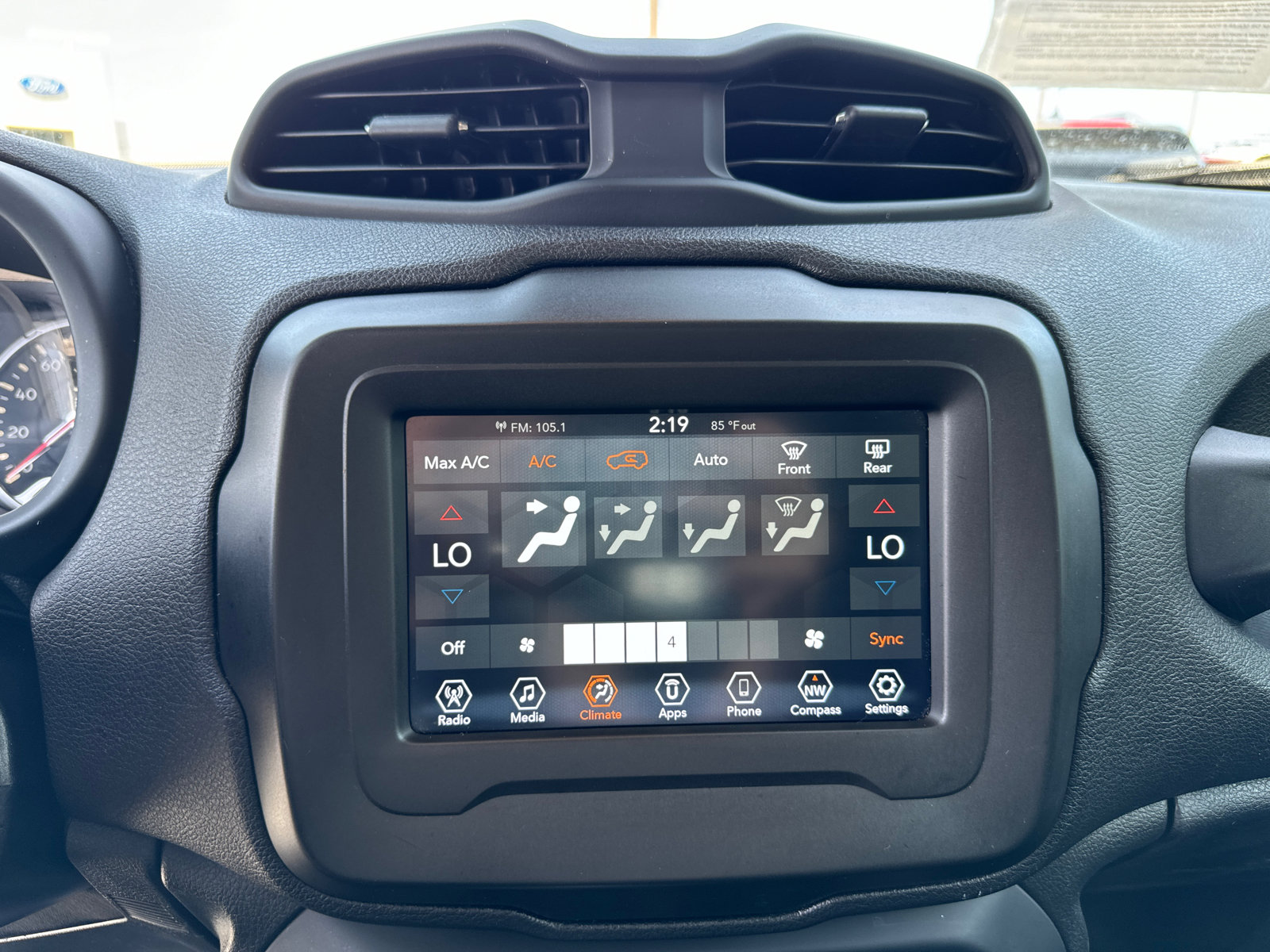 Used 2020 Jeep Renegade Latitude image 9