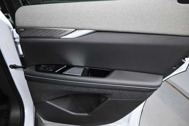 New 2026 Cadillac Optiq Sport 1 w/ LPO, Floor Liner Package AWD/4WD image 20