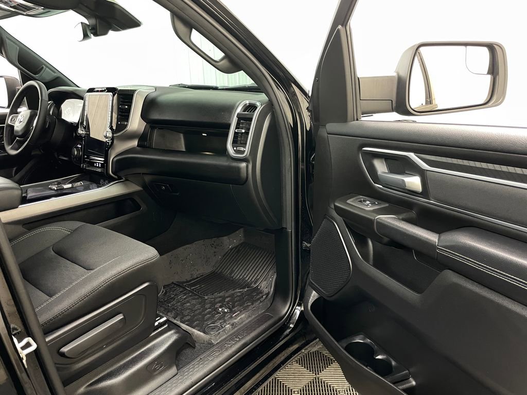 Used 2025 RAM 1500 Big Horn AWD/4WD image 36