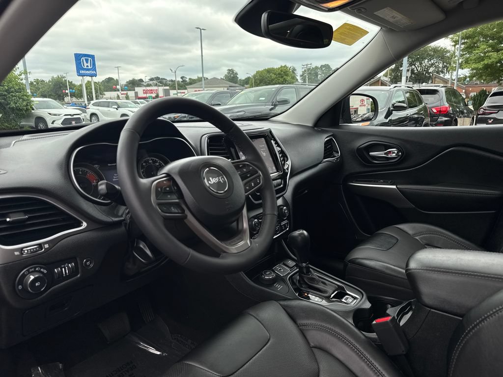 Used 2022 Jeep Cherokee Limited AWD/4WD image 13