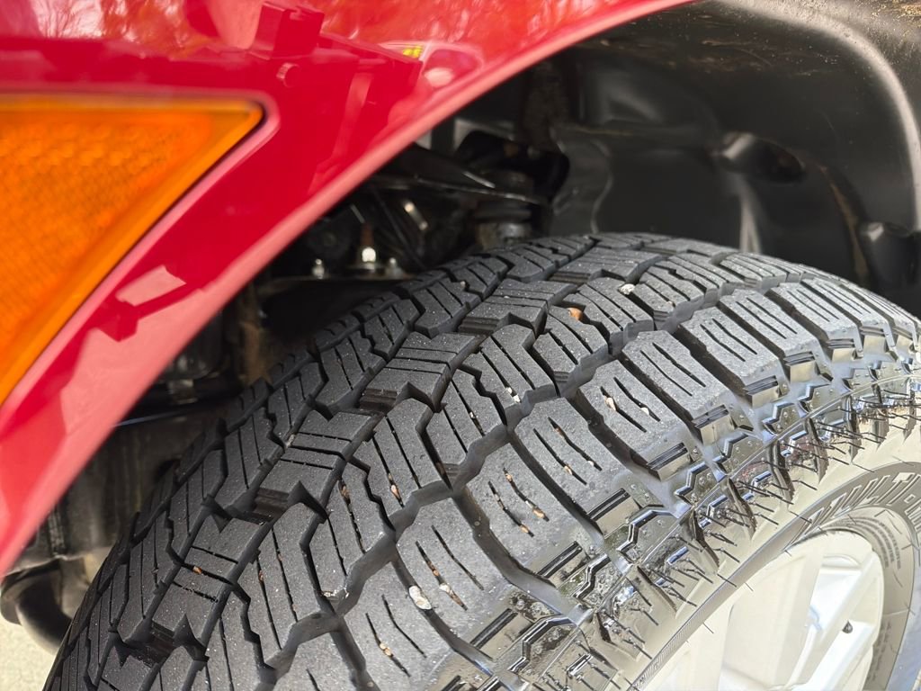 Used 2023 Nissan Frontier SV w/ Technology Package image 12