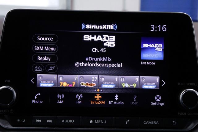 Used 2023 Nissan Rogue SV image 30