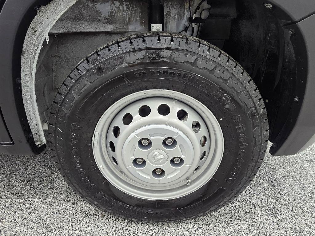 Used 2025 RAM ProMaster 2500 w/ Convenience Group FWD image 24