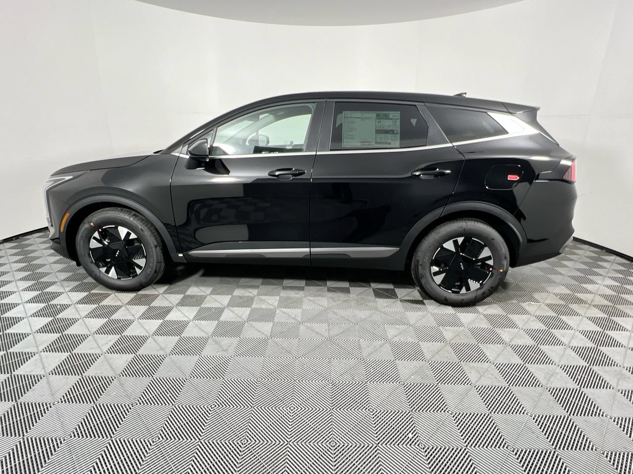 New 2027 Kia Sportage LX FWD image 8