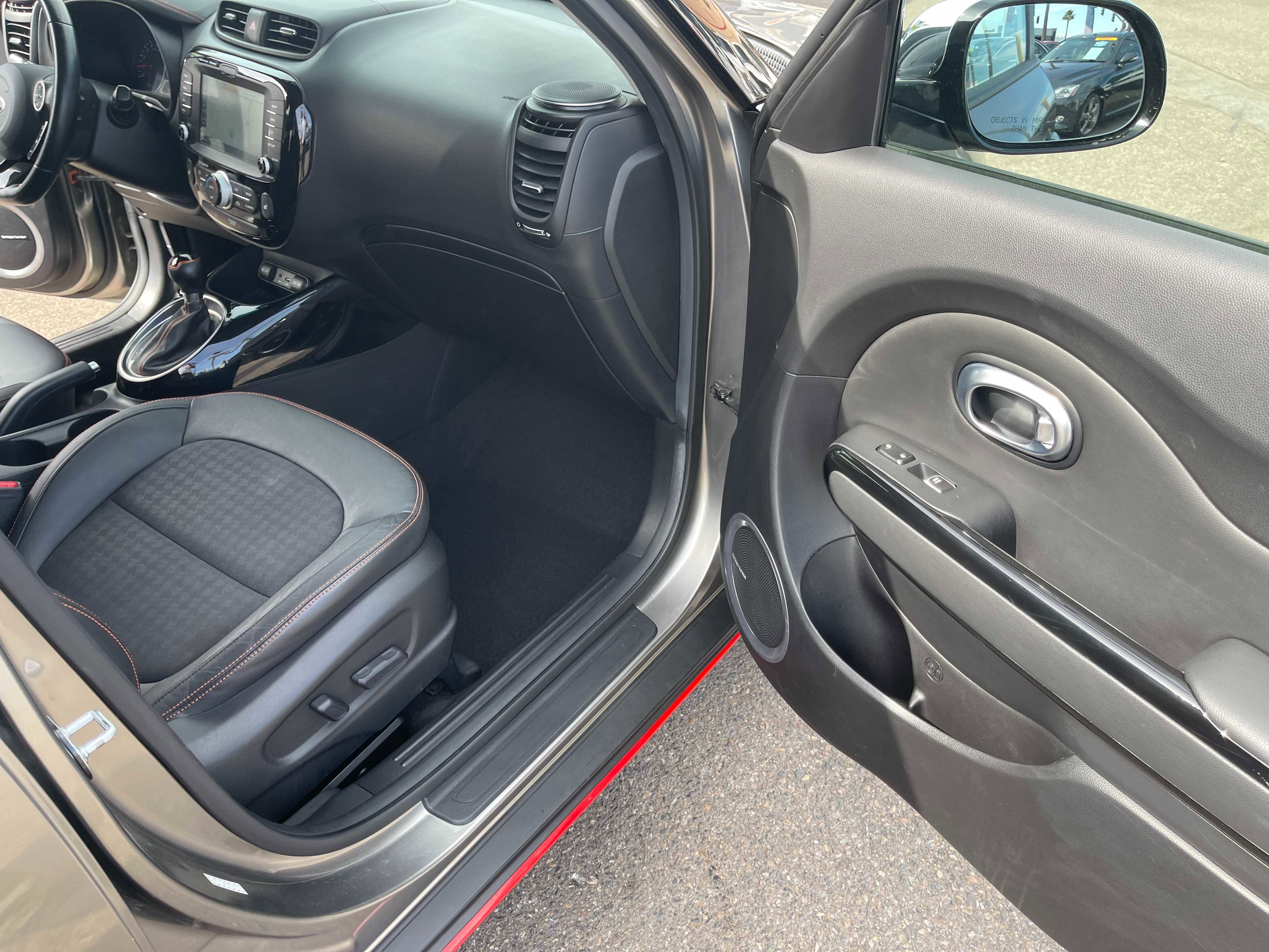 Used 2019 Kia Soul ! w/ Technology Package FWD image 13