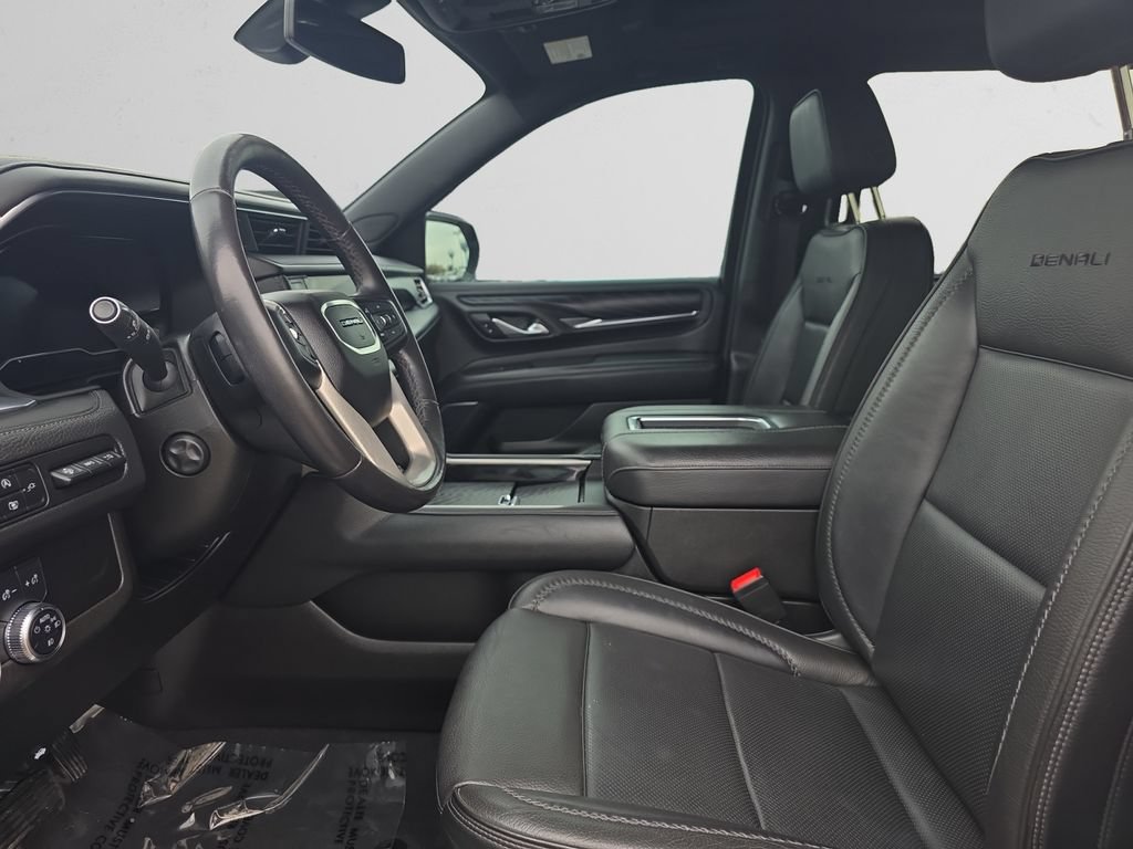 Used 2022 GMC Yukon XL Denali AWD/4WD image 11
