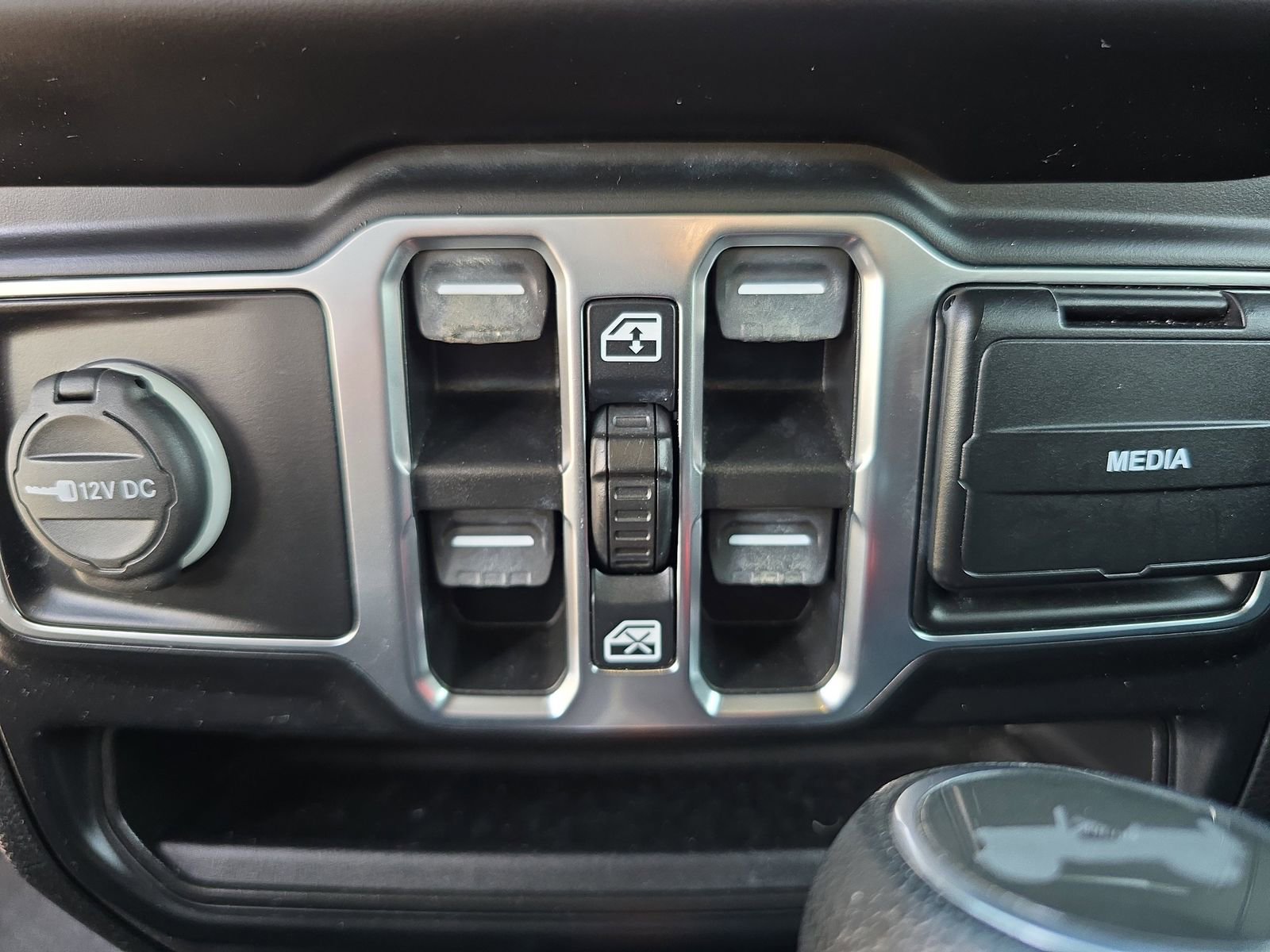 Used 2021 Jeep Wrangler Unlimited Sport image 16