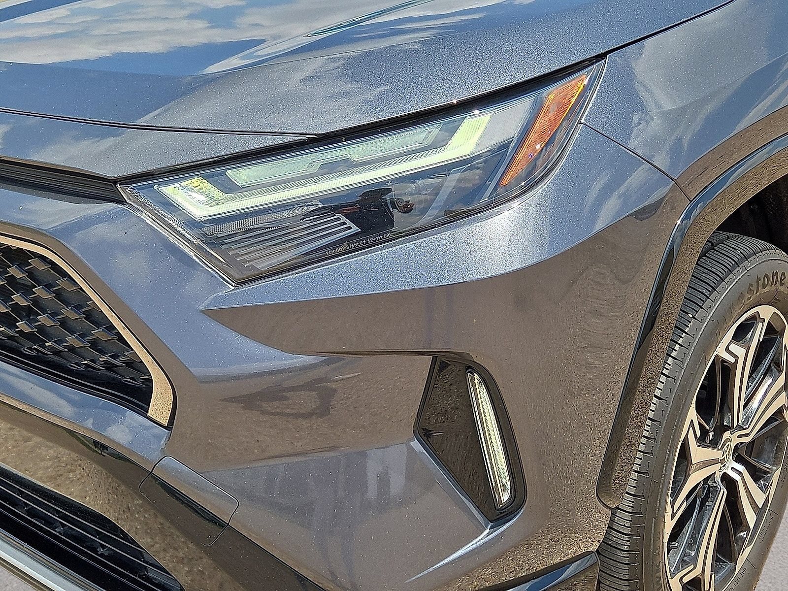 Used 2023 Toyota RAV4 XSE AWD/4WD image 9