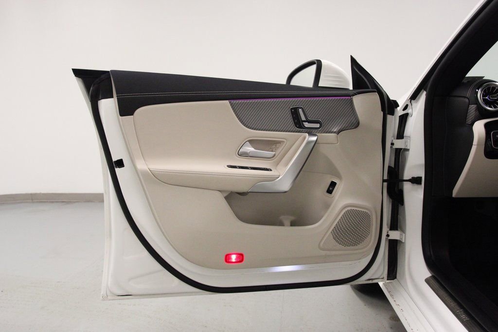 Certified 2025 Mercedes-Benz CLA 250 4MATIC image 18