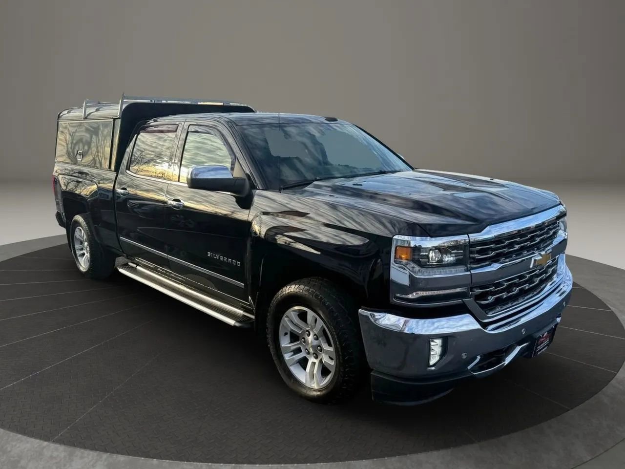 Used 2017 Chevrolet Silverado 1500 LTZ w/ LTZ Plus Package image 5