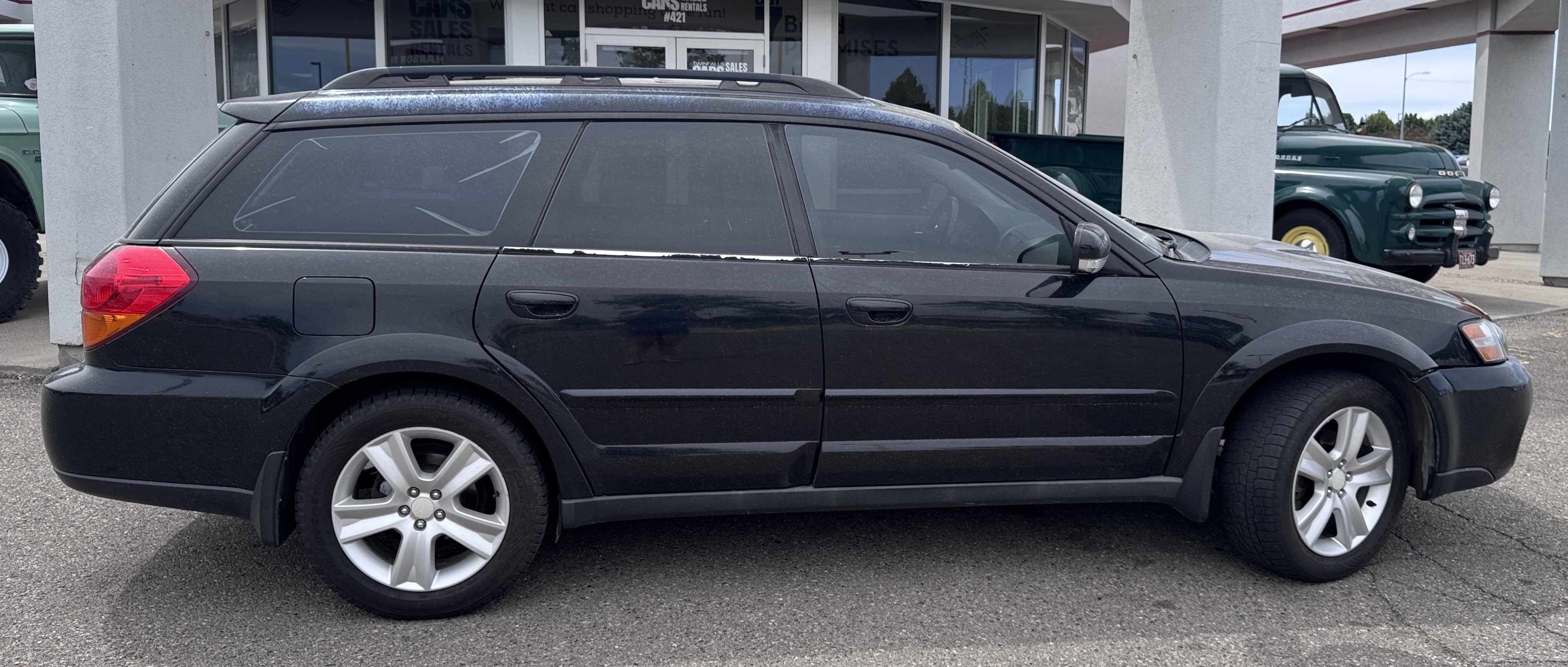 Used 2005 Subaru Outback 2.5XT Limited AWD/4WD image 9