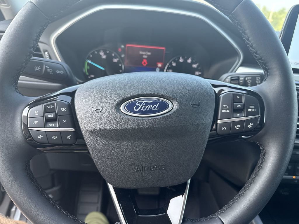 Used 2022 Ford Escape SE w/ Convenience Package image 19