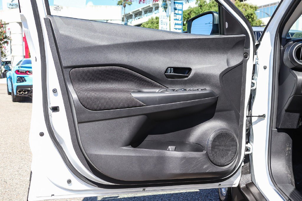 Certified 2025 Nissan Kicks Play S FWD image 21