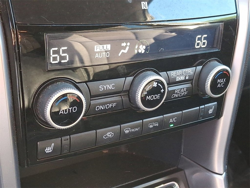 Certified 2022 Subaru Ascent Premium w/ Convenience Package image 16