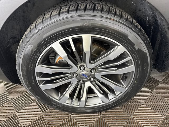 Used 2017 Ford Explorer Platinum AWD/4WD image 30